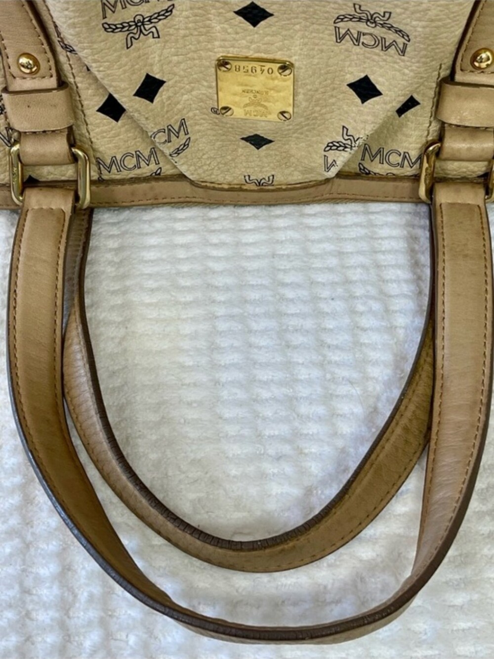 MCM Visetos Monogram Tote Bag with Gold Hardware EUC - Picture 5 of 9